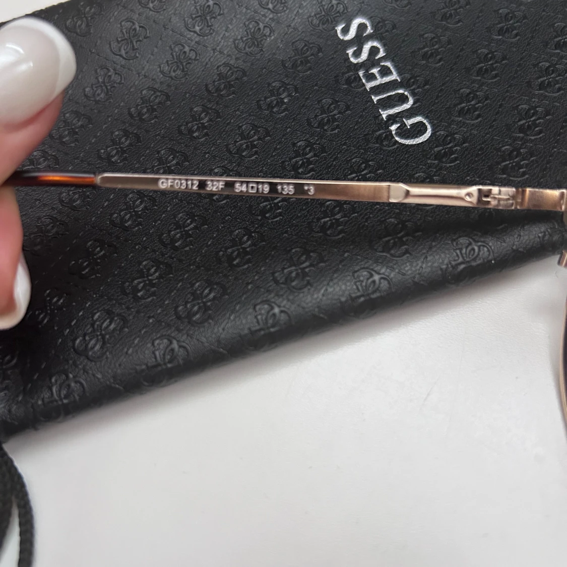 Guess solglasögon - 91