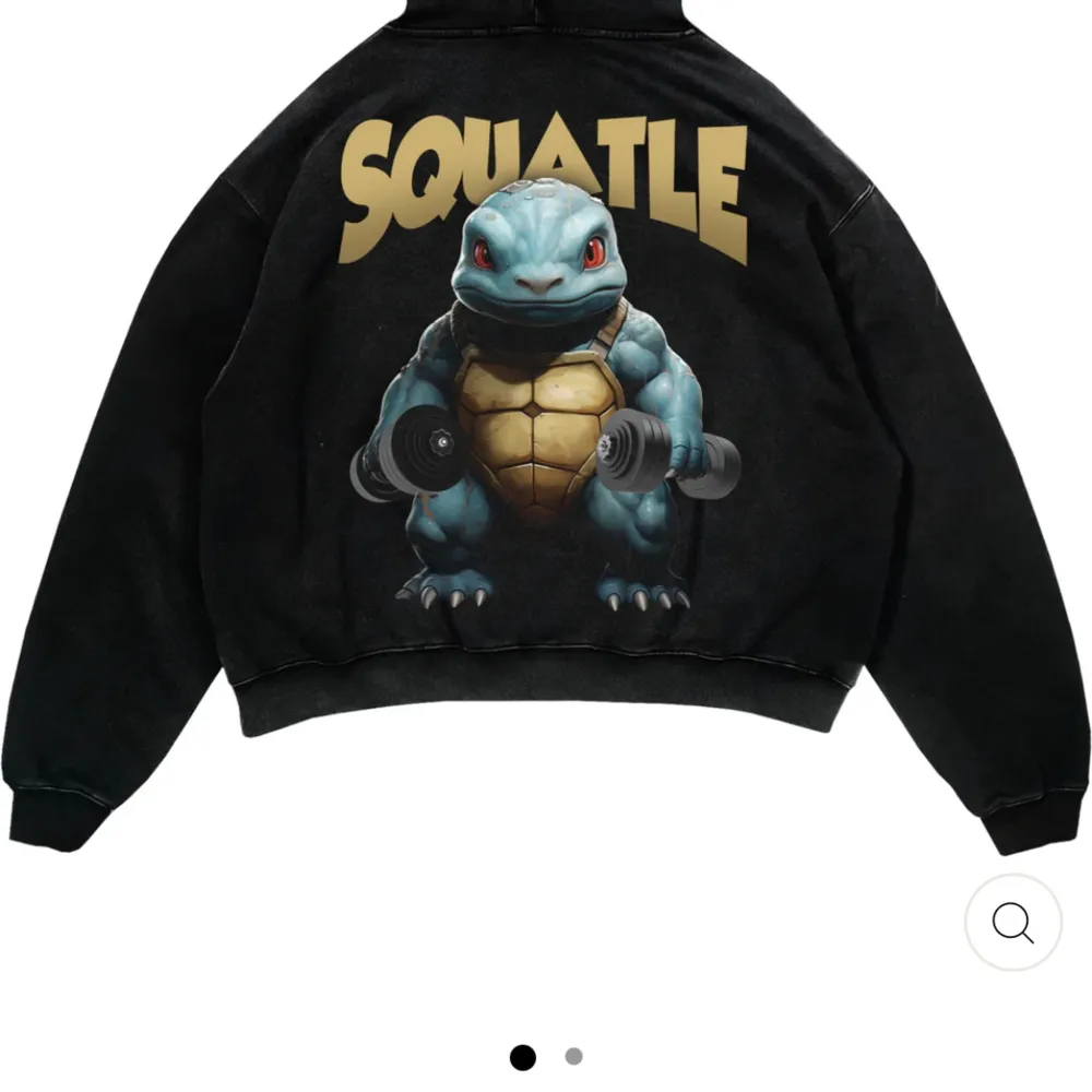 Säljer en ny Pokémon tröja ”Squattle” som är oversize. Perfekt för träning eller ha till vardags. . Hoodies.