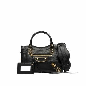 Balenciaga City Bag  - Säljer min superfina och trendiga Balenciaga väska! Väskan är i helhet i bra skick💖pris kan diskuteras