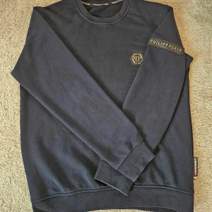 Snygg philipp plein tröja i storlek M  - Philpp plein tröja i storlek M inga fel på tröjan 