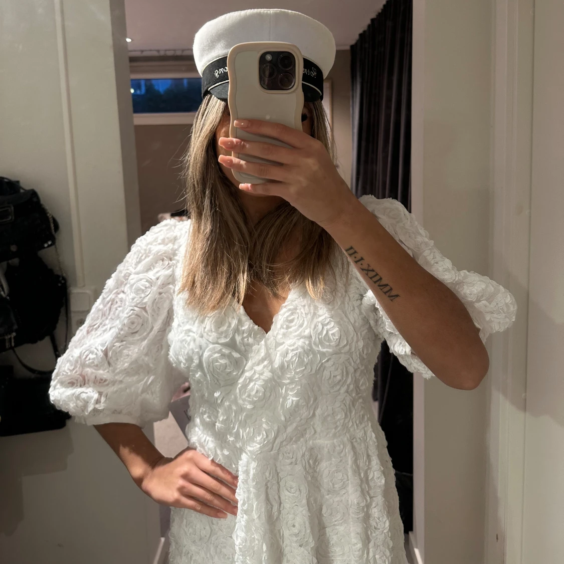 Vit studentklänning 