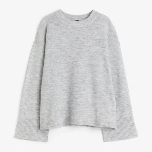 Stickad tröja - Stickad tröja från hm, bra skick, frakt tillkommer på 66💓