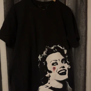 Vlone tröja - Vlone tröja storlek M knappt använd