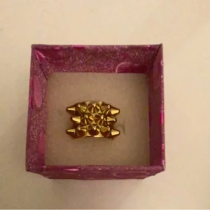 Edblad ring⚡️💗 - Säljer min edblad ring då den inte riktigt är min stil längre den är i storlek 18,50, hör av er om ni är intresserade💓💓💓(kan mötas upp)