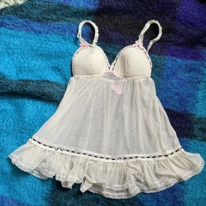 Victorias secret mesh top - Topp med vadderad kupa och söta detaljer.