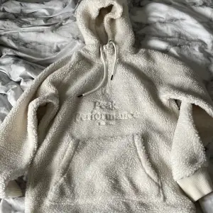 Peak fluff hoodie använd väldigt lite storlek s
