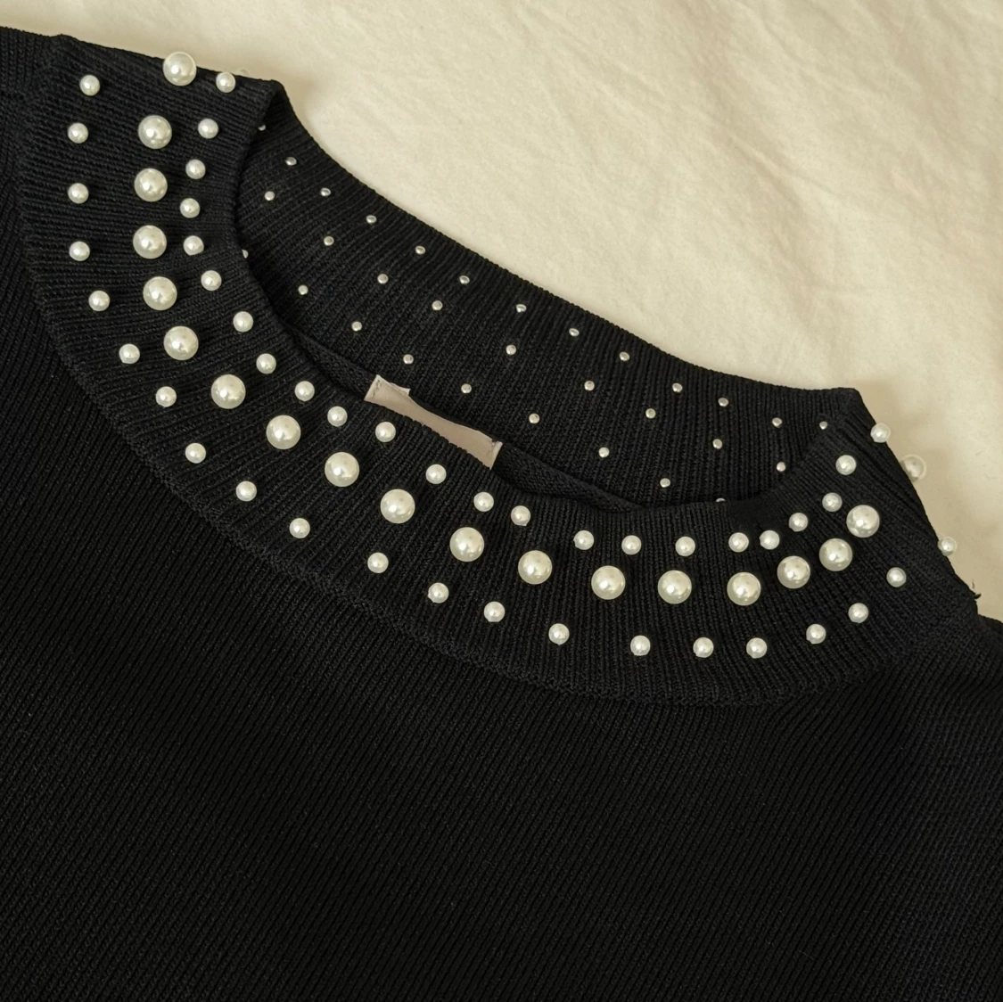Tröja med pärlor  - 91