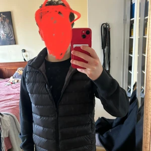 Uniqlo ultra light down väst - Nyskick  Sommrig väst
