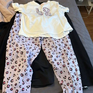 Pjamas set  - Fint sick 