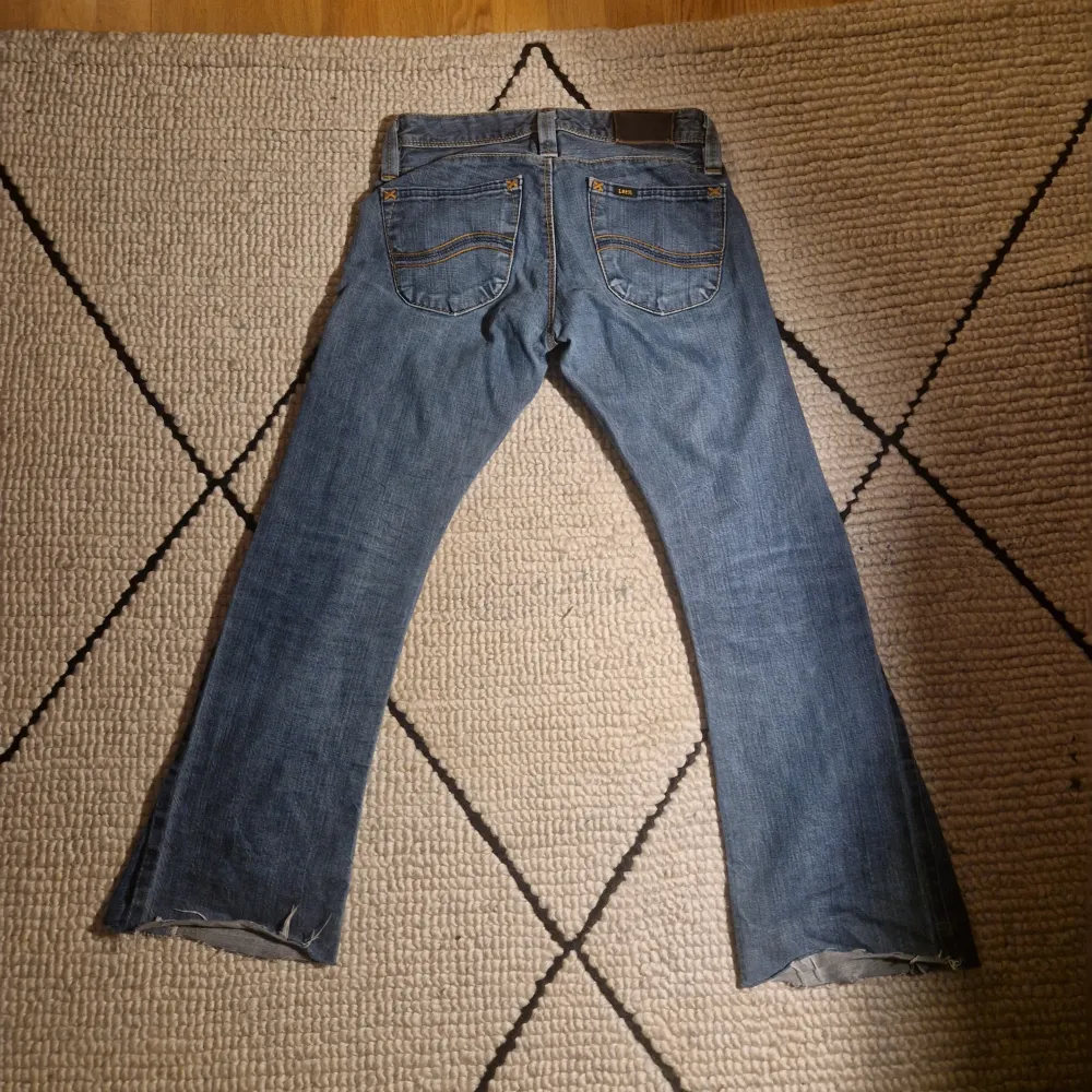 Low waist, ok skick storlek 28-31. Jeans & Byxor.