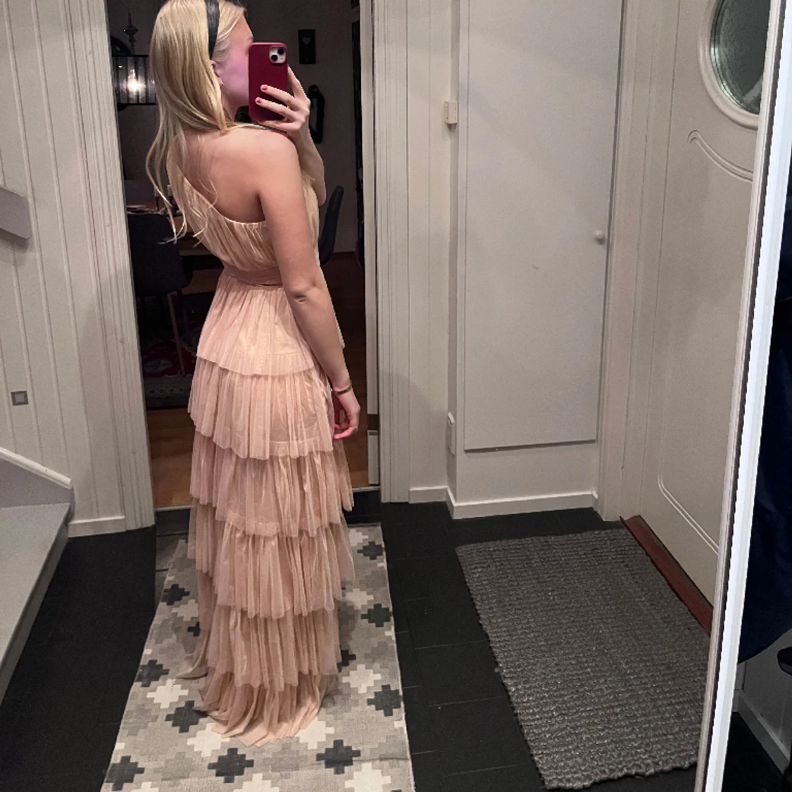 Balklänning med volanger - 90