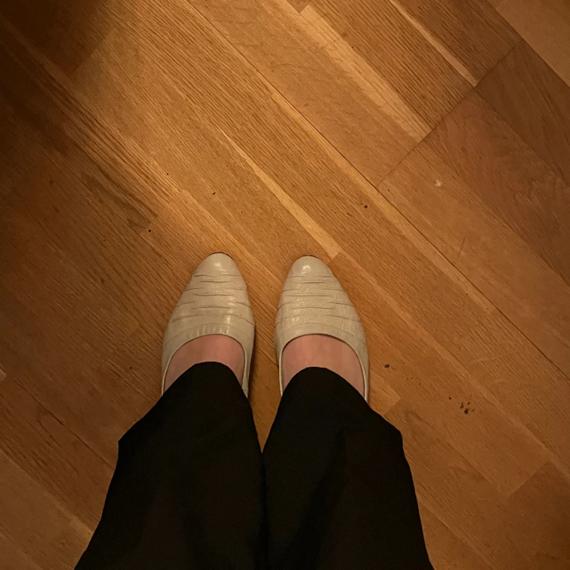 Vit beiga skor med liten klack - 91