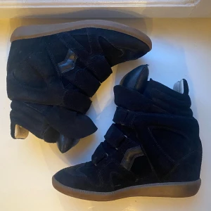Isabel Marant skor  - Isabel Marant skor i mycket bra skick! Storlek 36 💗 