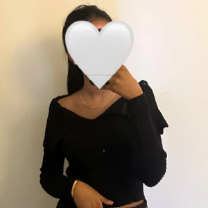Topp - Varm och fin, passar även S🤍 ordinarie pris 300kr