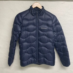 Peak performance  - Peak performance jacka. Storlek 160 / XS