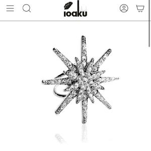 IOAKU ring - Säljer min fina Alfa star ring från ioaku! Fick i julklapp men känner tyvärr att det inte är min stil! Endast provad! Nypris: 699kr