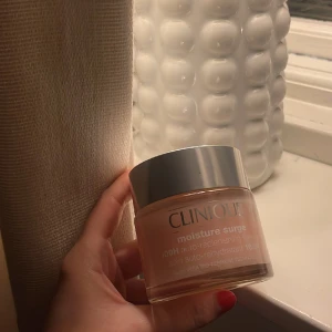 Ansiktskräm  - Helt ny och oanvänd ansiktskräm/ansiktsmask, 75ml från Clinique för alla hudtyper och den är parfymfri 🤩 Nypris 320kr
