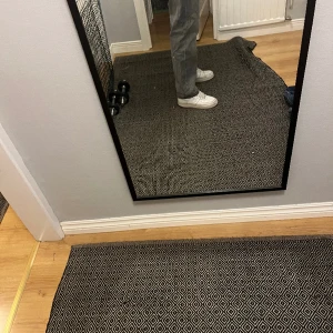 Weekday jeans  - Hej! Säljer nu mina snygga weekday jeans. Modellen är space. Det är i väldigt bra skick. 33/30