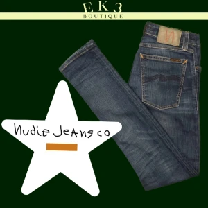 Nudie jeans slim jeans - Nudie Slim jeans i felfritt, fint skick med fet wash  Midja 25 och Längd 30  Fraktar överallt samt möts upp i Stockholm vid behov.  Skriv gärna om du har några frågor eller vill ha fler bilder👐
