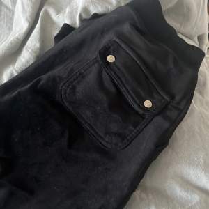 Ett par svarta juicy couture byxor, i fint skick. 💘 (frakt tillkommer) 