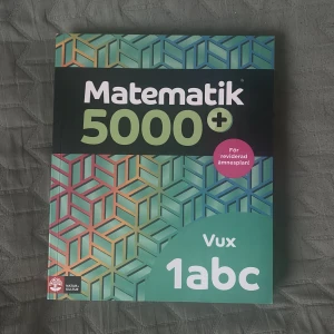 Matematik 5000 1abc - Matematik bok, i gott skick icke använd. Utan kladd, markeringar och icke kantstött. Köpt vid 500kr. 