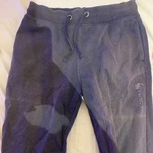 Sail racing byxor  - Sail racing byxor mörk blåa använd och märket slitits bort nästan 