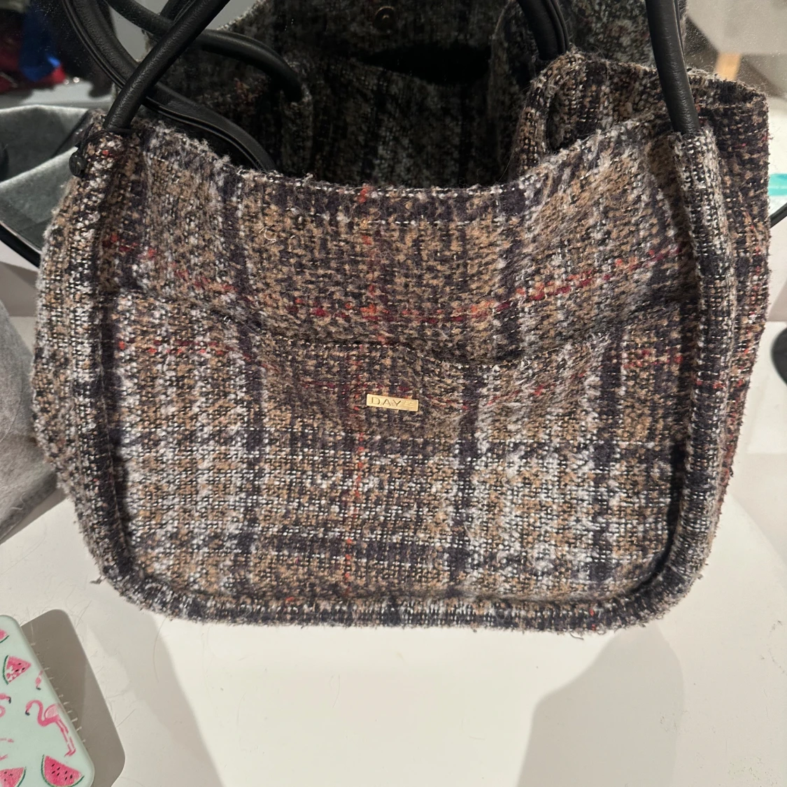 DAY väska , medelstor men rymlig 