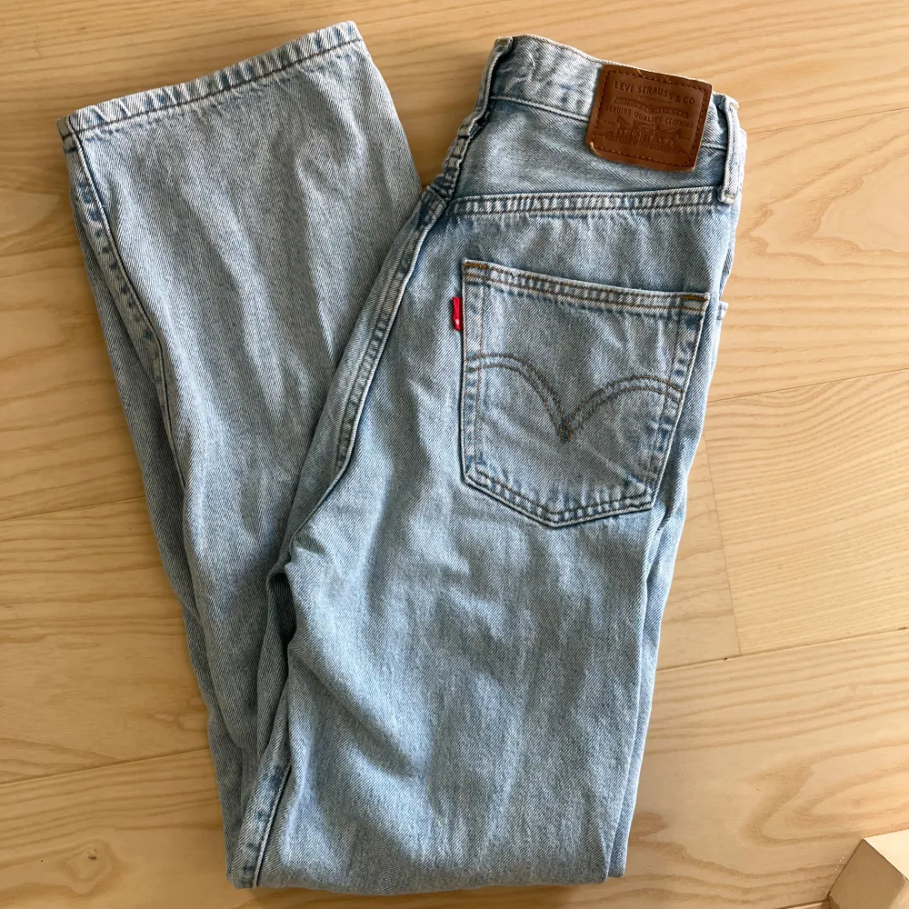 Säljer nu mina älskade Levis ribcage.  W26 L29. Jeans & Byxor.