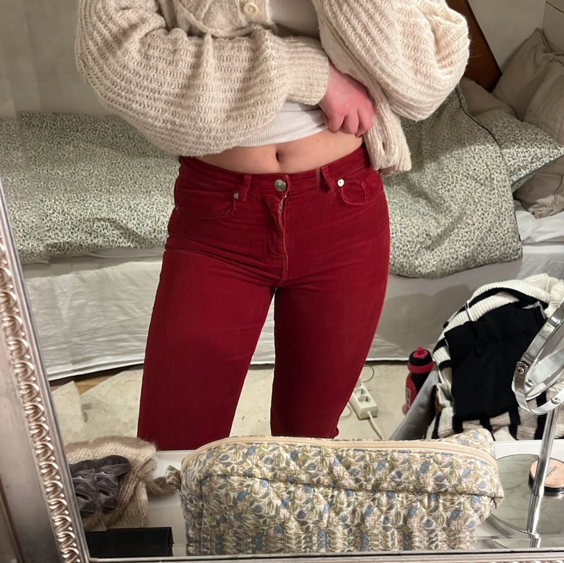 Röda manchesterbyxor