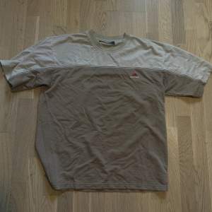 Superfin T-shirt i oversized passform  Vintage 