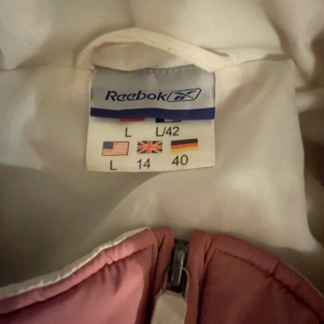 Y2k rosa Reebok jacka - 91