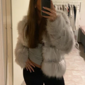 pälsjacka - Fuskpälsjacka från Vera & Lucy super söt