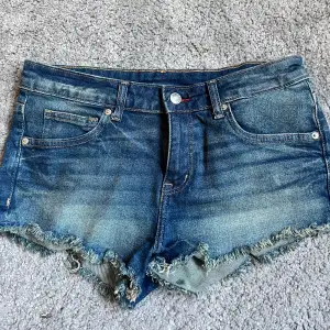 Så himla snygga jeans shorts, perfekta till sommaren!  
