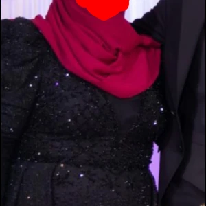 svart fest klänning  - storlek46. leverans över helasverige , pris kan diskuteras  