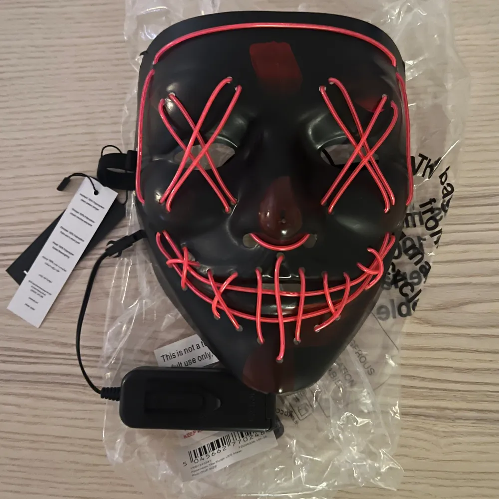 Purge led mask halloween (ny) (rosa) 🩷. Accessoarer.