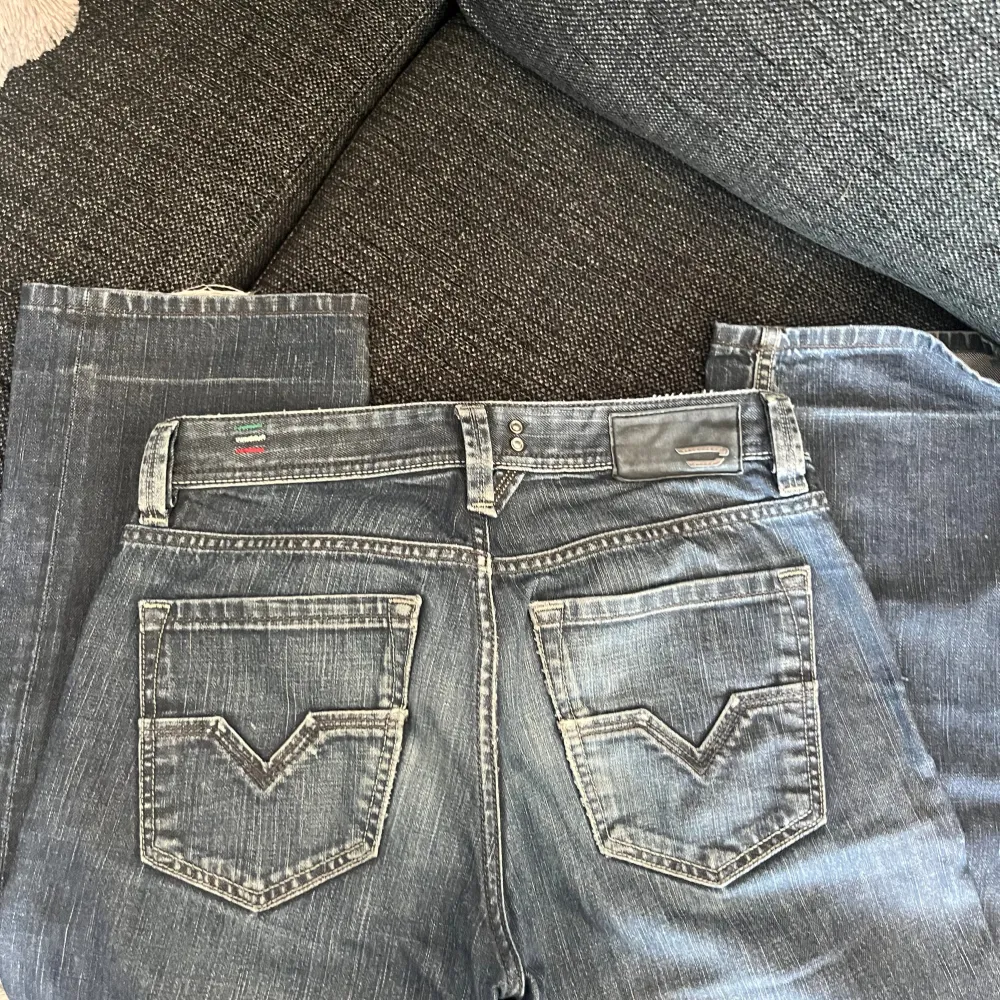 Blivit för små på mig , väldigt bra skick💜 W29 L32. Jeans & Byxor.