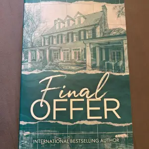 Säljer boken final offer av Lauren Asher. Boken är den tredje i serien dreamland billionaires. Superpopulär på tiktok. Boken är i perfekt skick då den aldrig lästs. OBS boken är på engelska!