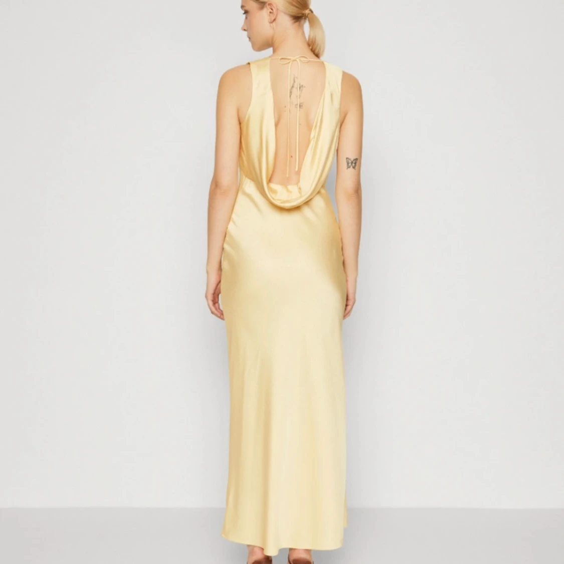 Gul balklänning - 2