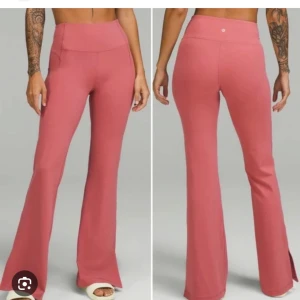 Lululemon bootcut  - Dessa är i lowwaist och i mycket bra skick! 