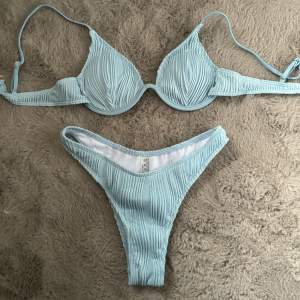 Ljusblå bikini, oanvänd