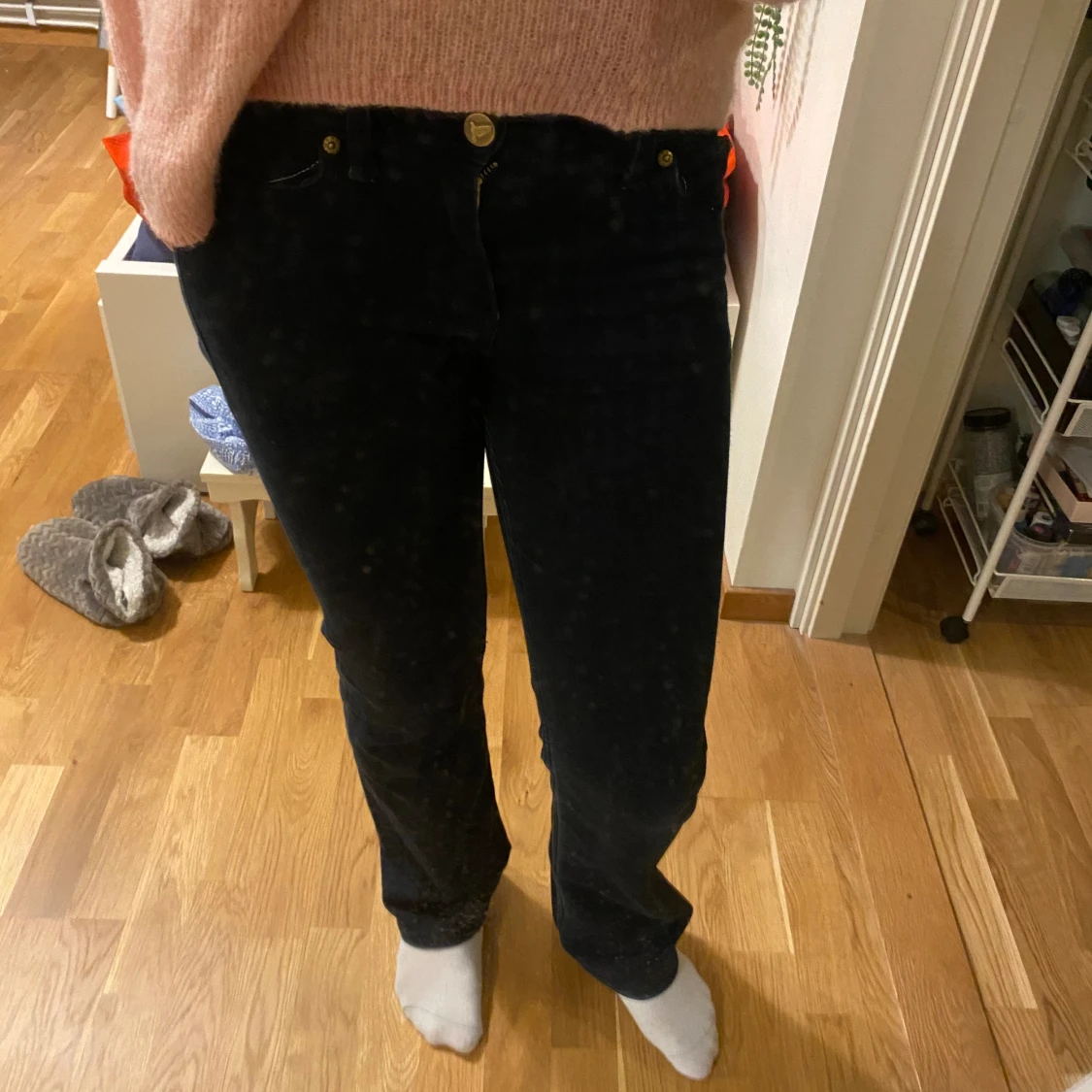 Mid rise mörkblåa jeans 