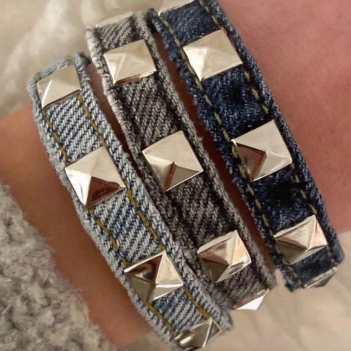 Nitarmband i jeanstyg - 90