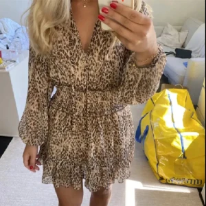 Leopard Klänning zara  - Leopard klänning zara 