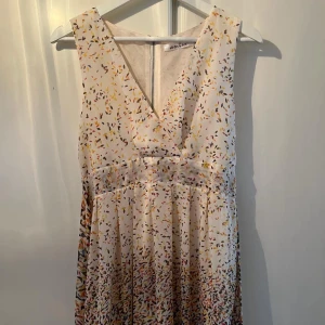 Klänning - Helt ny