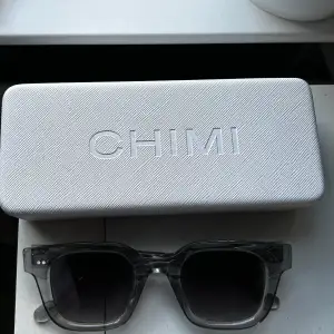 Säljer dessa heta Chimi 04 som är perfekta till våren🔥 sparsamt använda, inga defekter! Pris kan diskuteras vid snabb affär🙌🤝