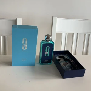 Afnan 9am dive  - Helt ny! En fräsch och sommrig doft slutsåld överallt. 100 ml , Vid mer frågor angående doften kom pm! 