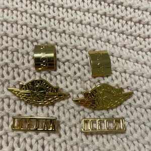 Jordan skor  - Sko smycken som man sätter fast i sko snöret 