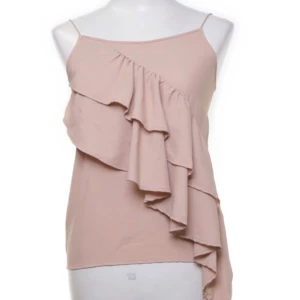 Sommar topp - Jättegullig sommar topp som är köpt på Sellpy. Säljer pågrund av att det var för liten.