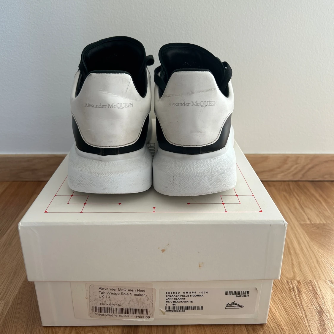 Alexander McQueen skor - 91