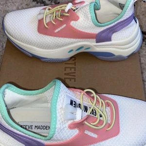 Skor i nyskick - Nyskick